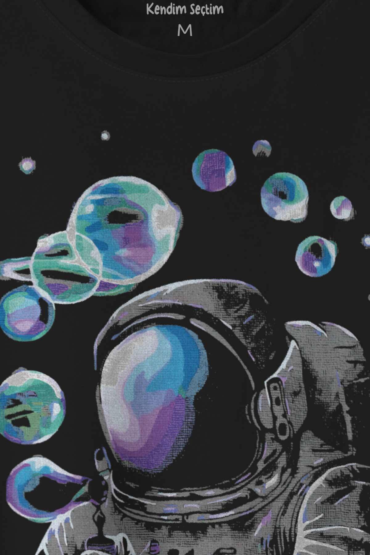 Baloncuk Köpük Tabancası Uzayda Astronot Cosmos Balon Baskılı Tişört Unisex (1)