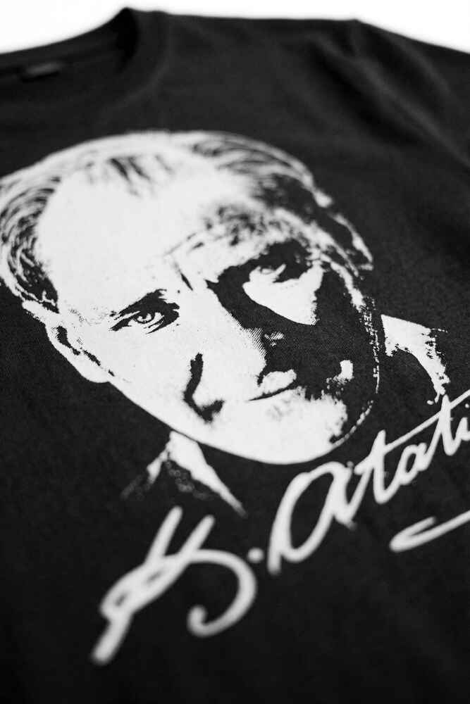 Mustafa Kemal Atatürk Portresi ve İmzası 10 Kasım Baskılı Tişört Unisex (1)