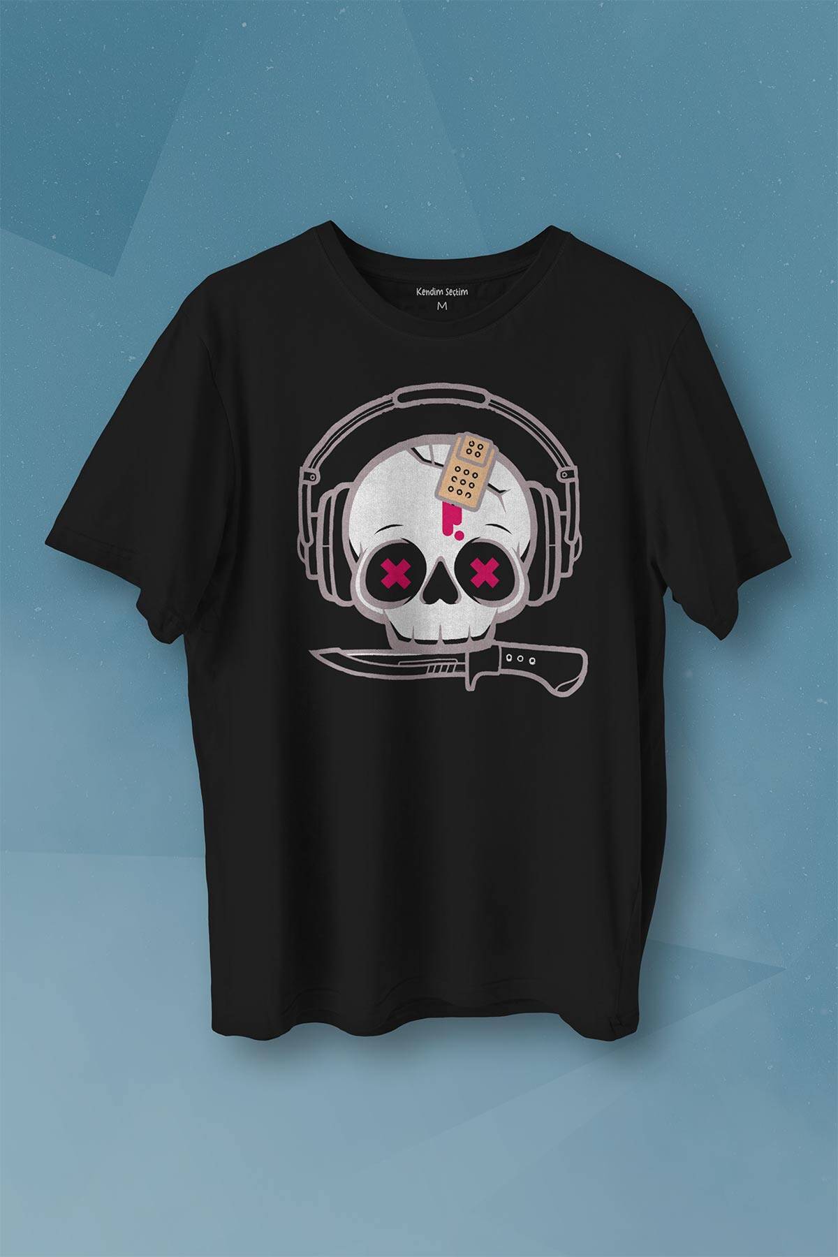 Müzik Dinleyen Kuru Kafa Kulaklık Bıçak Yara Bandı Skull Baskılı Siyah Tişört Unisex