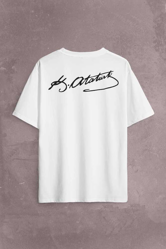 Oversize Beyaz Tişört Mustafa Kemal Atatürk İmzası 10 Kasım Sırt Ön Baskılı Unisex (1)