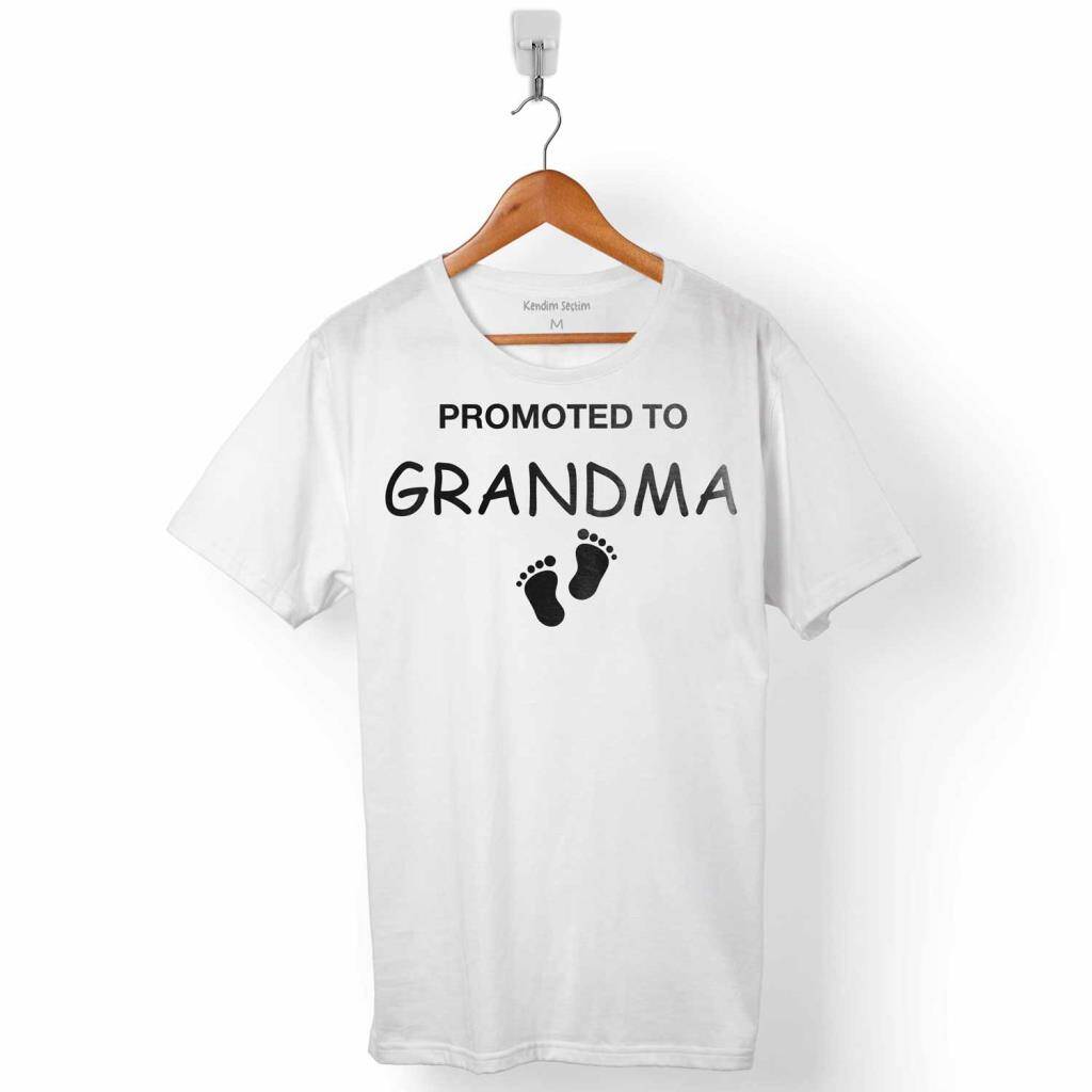 Promoted To Grandma Büyükanne Oldum Yeni Doğan Erkek Tişört