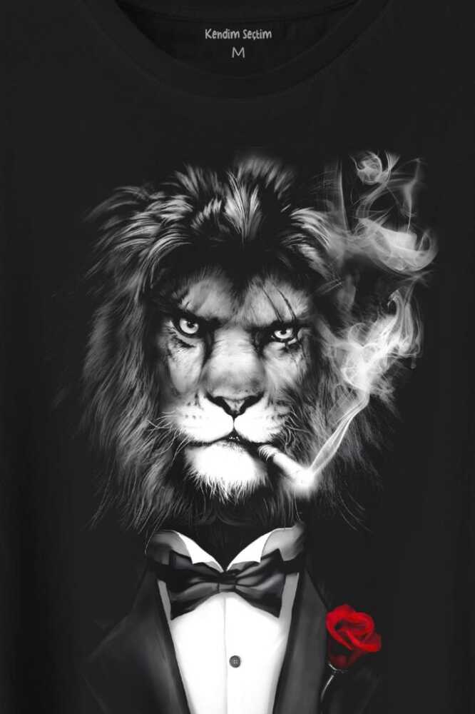 Sigara İçen King Suit Aslan Kafası Baskılı Tişört Unisex (1)
