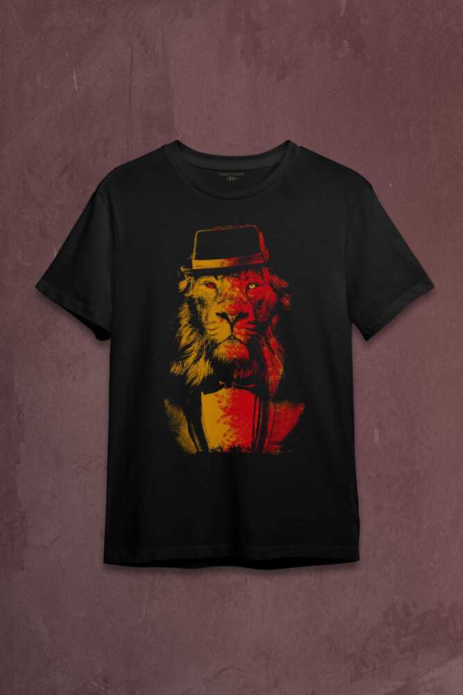 Suit Up Takım Elbiseli Aslan Modern Kravat Arslan Baskılı Tişört Unisex