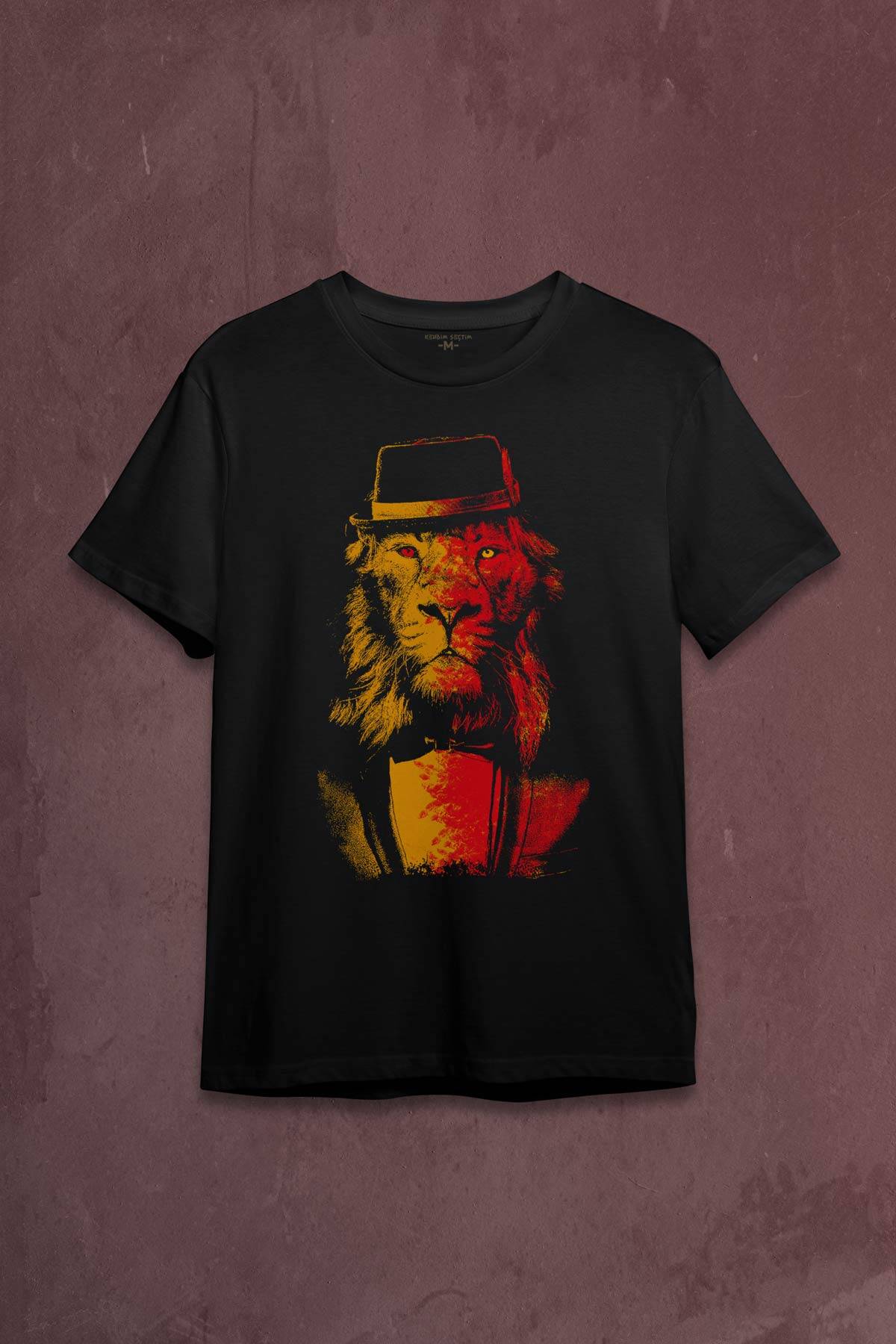 Suit Up Takım Elbiseli Aslan Modern Kravat Arslan Baskılı Tişört Unisex - 1
