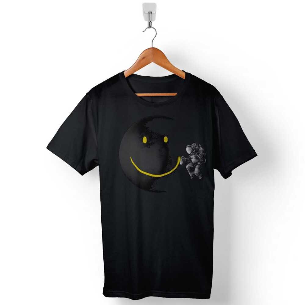 Uzayda Ay Boyayan Astronot Cosmos Nasa Baskılı Tişört Unisex