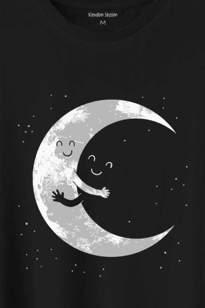 Uzayda Sarılan Ay Aşık Smile Cosmos Gülümsemesi Baskılı Siyah Tişört Unisex (1)