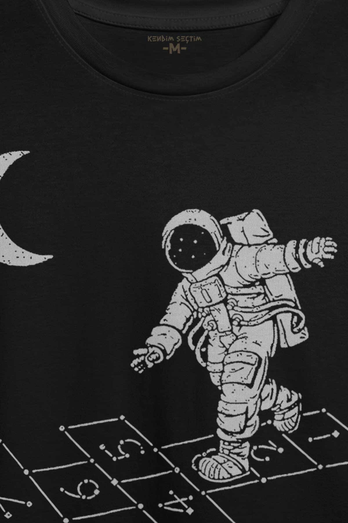 Uzayda Seksek Oyun Astronot Cosmos Baskılı Tişört Unisex (1)